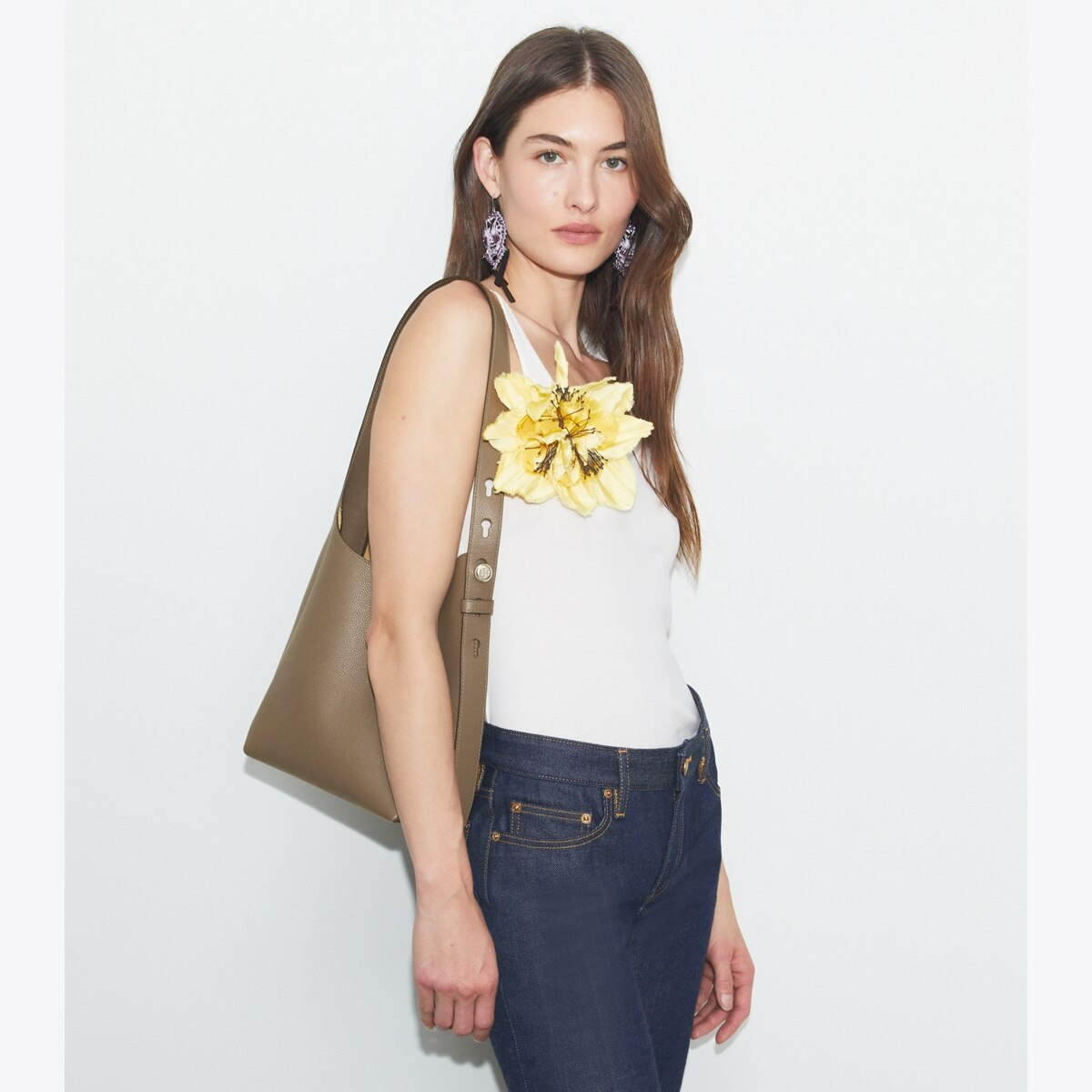 Tan Leather Shoulder Bag – Minimalist Hobo Tote